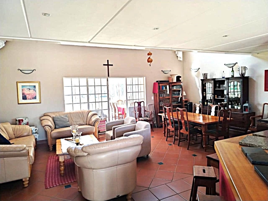 6 Bedroom Property for Sale in Vaal Dam Free State